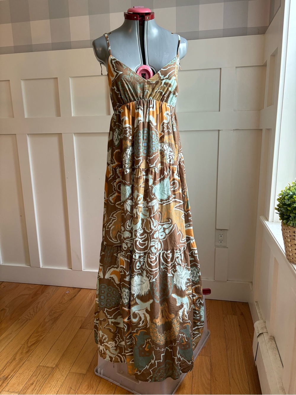 Sleeveless Brown Floral Tiered Maxi Dress Small - Picture 8 of 10